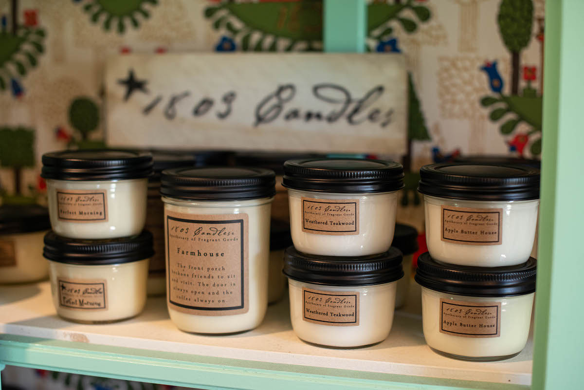 Antique Gift Shop Vintage Décor Farmhouse Candles